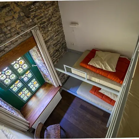 Uppelink אכסניה