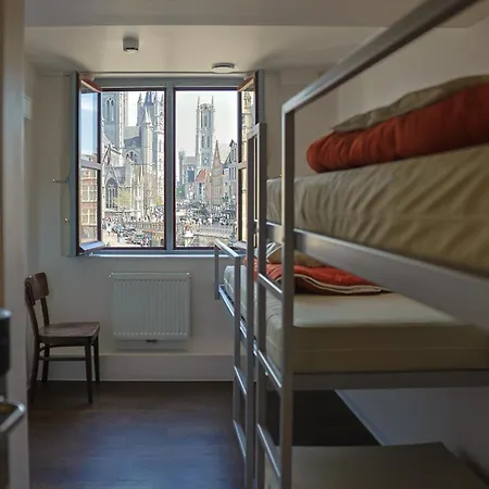 אכסניה Uppelink