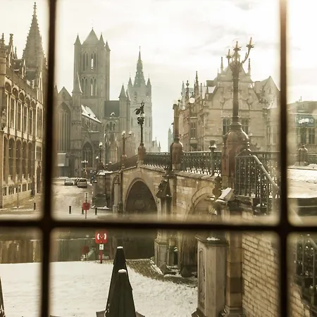 Uppelink אכסניה