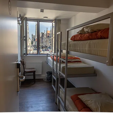 Uppelink Hostal *