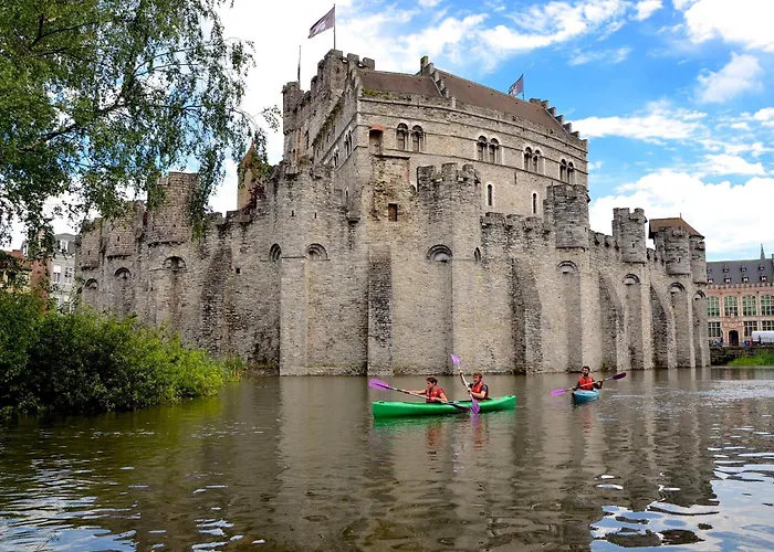 بيت شباب Uppelink *